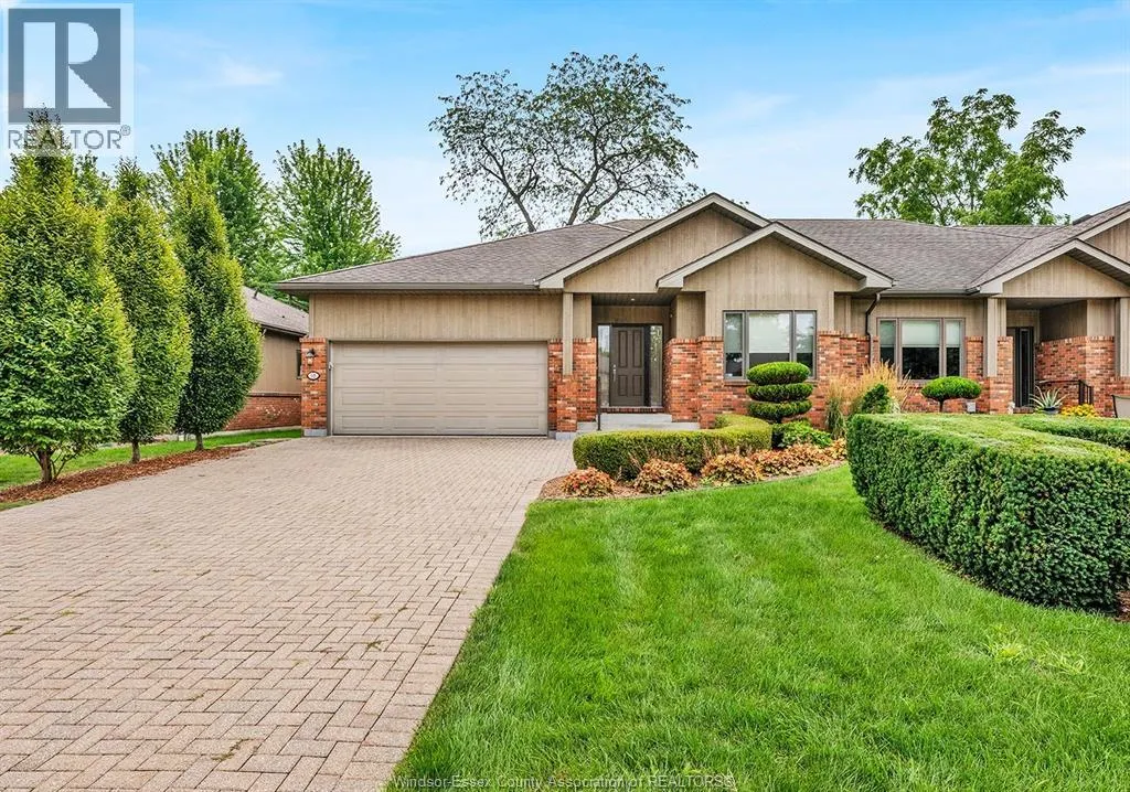 58 FAIRWAY CRESCENT