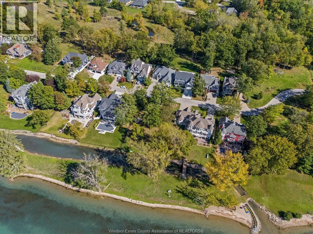 290 CRYSTAL BAY DRIVE