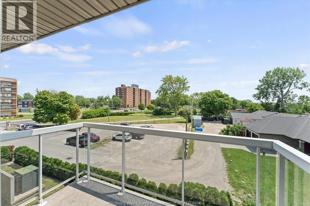 44 ROBSON Unit# 303