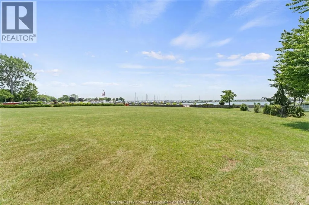 44 ROBSON Unit# 303