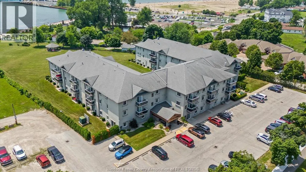 44 ROBSON Unit# 303