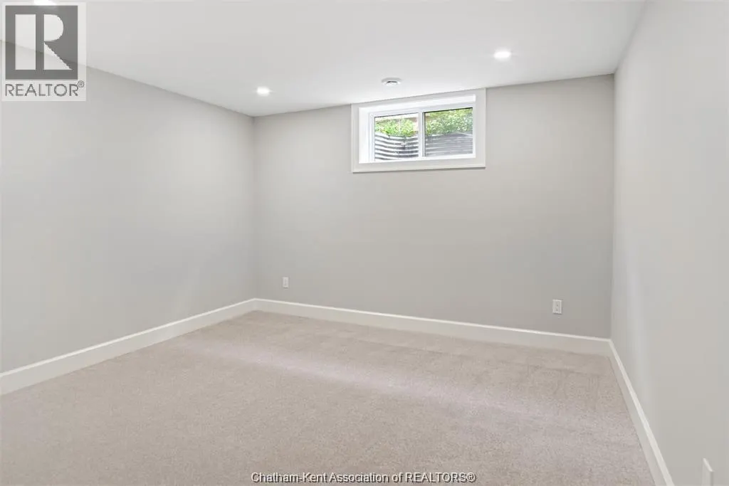 67 Rosewood CRESCENT