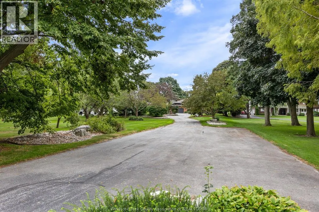 881 COUNTY ROAD 50 East