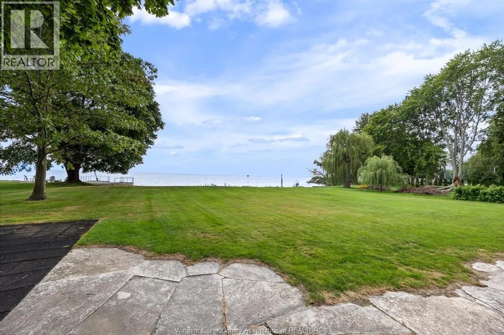 881 COUNTY ROAD 50 East