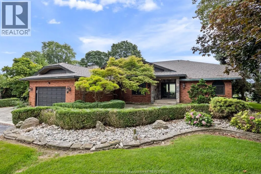881 COUNTY ROAD 50 East