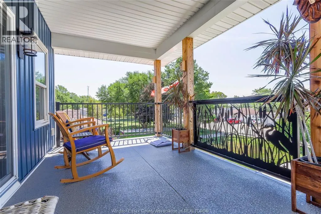 345B Robson ROAD