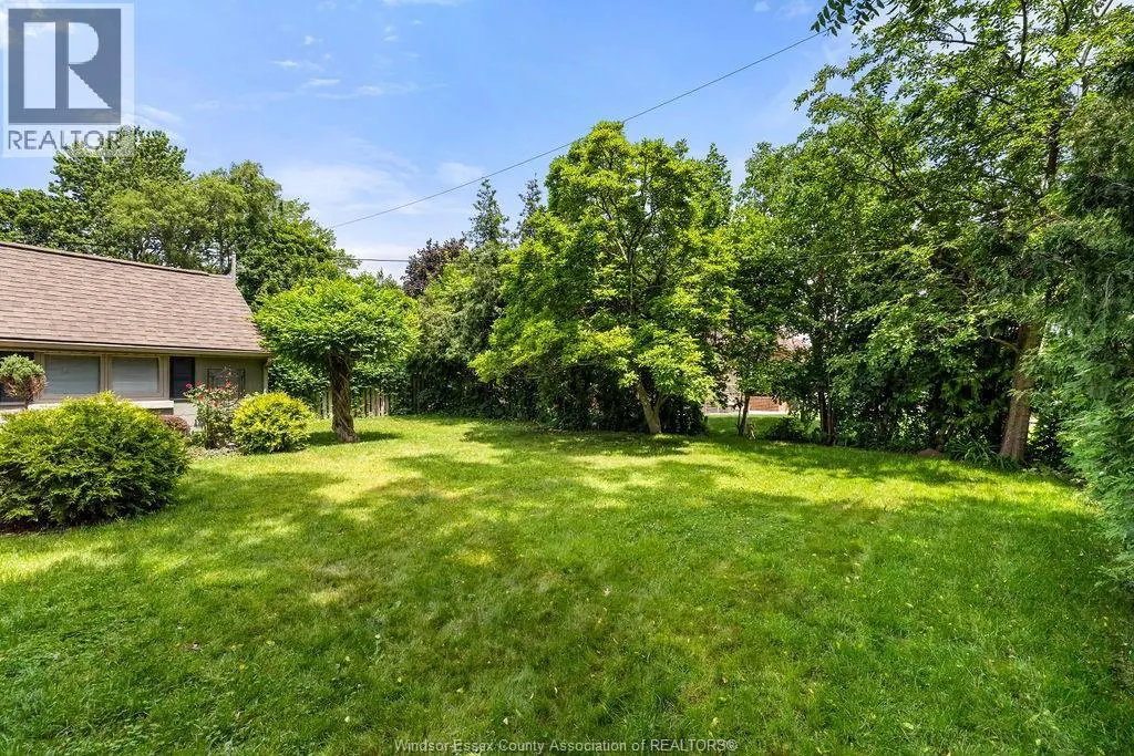 2594 BUCKINGHAM