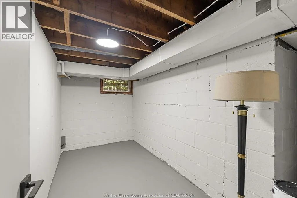 2594 BUCKINGHAM