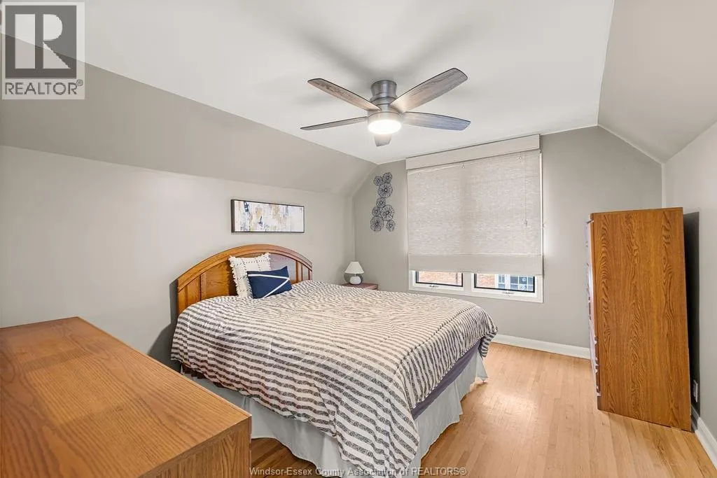 2594 BUCKINGHAM