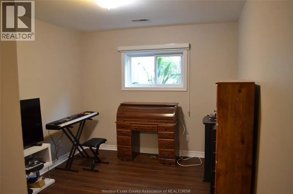 1270 WOODMONT CRESCENT