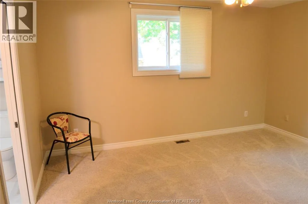 1270 WOODMONT CRESCENT