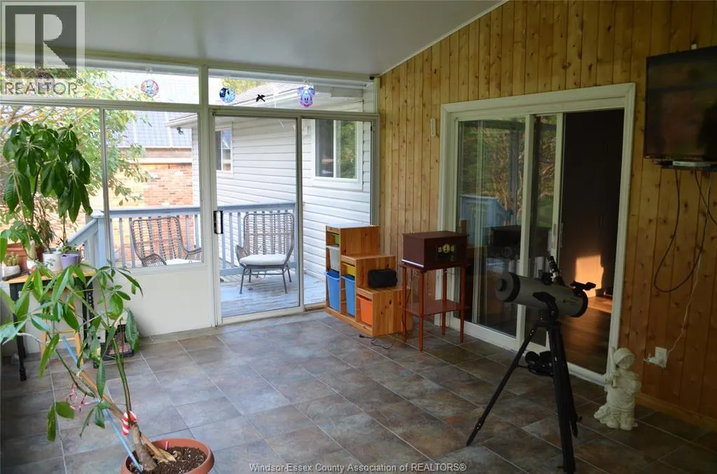 1270 WOODMONT CRESCENT