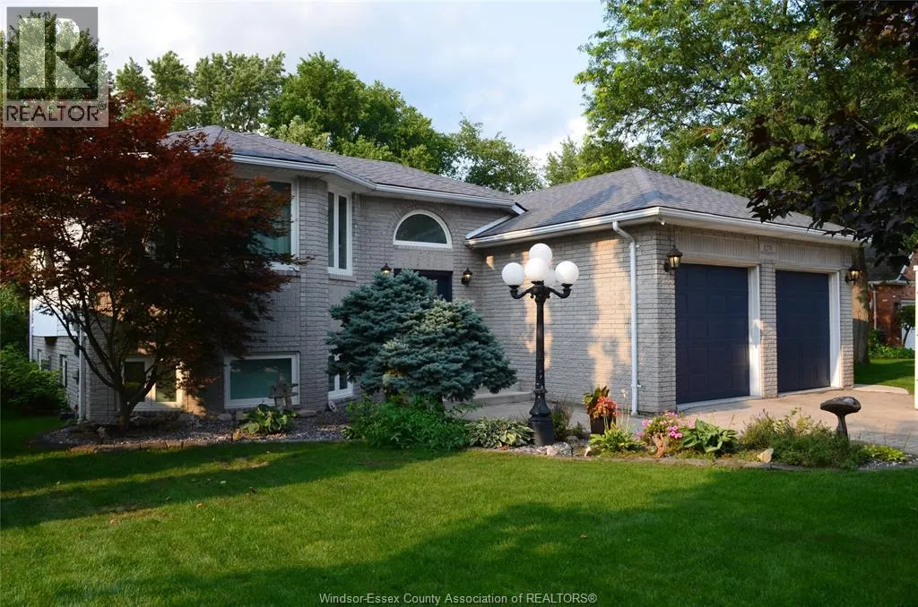 1270 WOODMONT CRESCENT