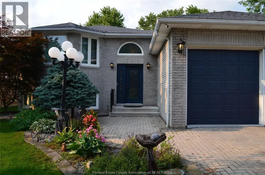 1270 WOODMONT CRESCENT