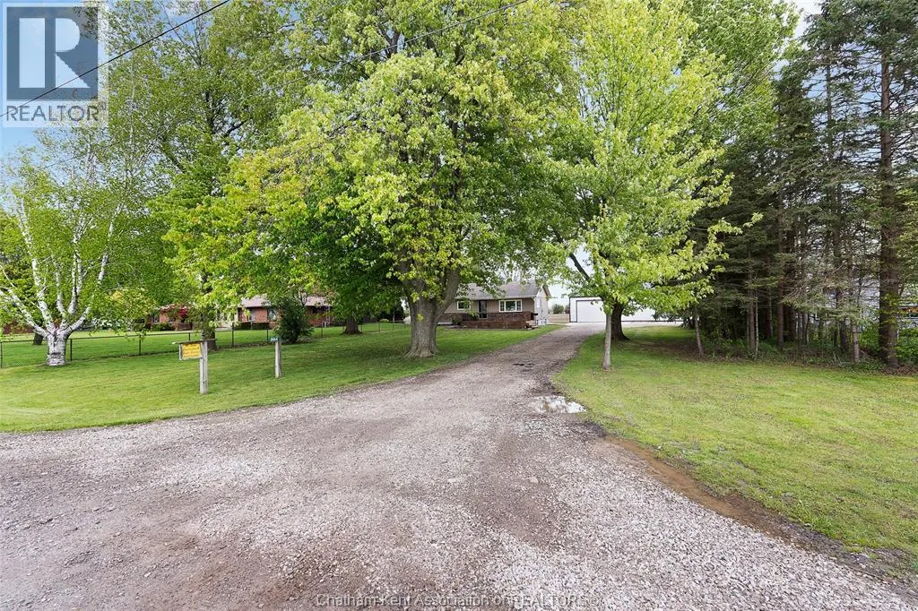 864 MCNAUGHTON AVENUE East