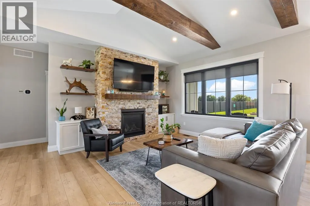 4422 BELMONT