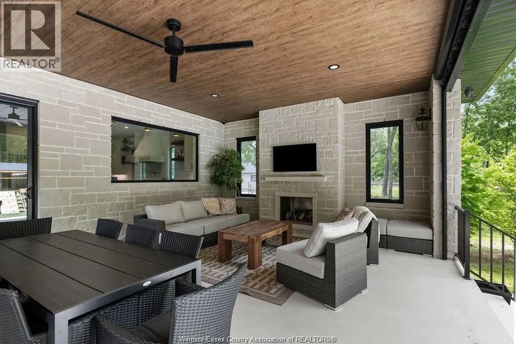 2490 TODD LANE