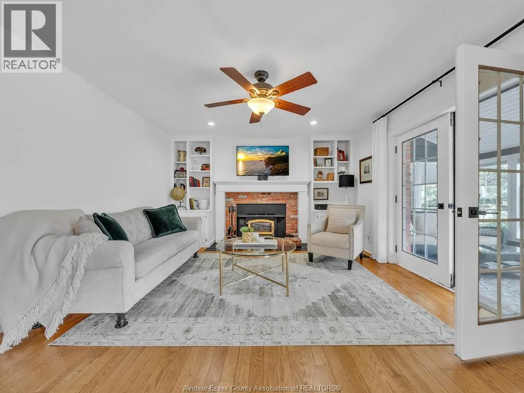 2998 ST LUKE CRESCENT