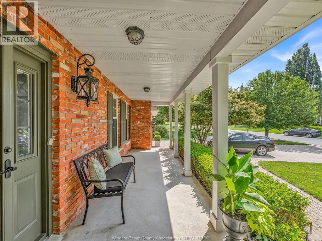 2998 ST LUKE CRESCENT