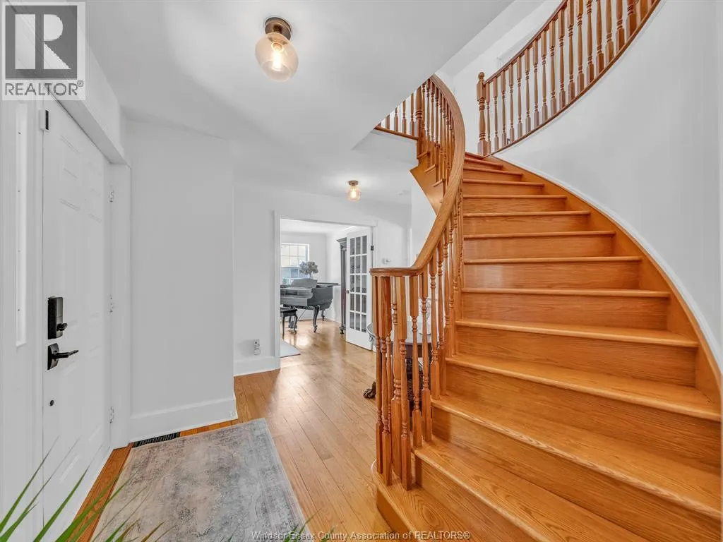 2998 ST LUKE CRESCENT