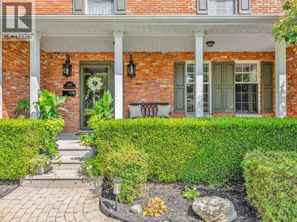 2998 ST LUKE CRESCENT