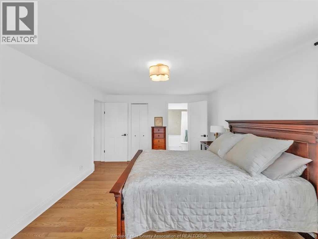 2998 ST LUKE CRESCENT