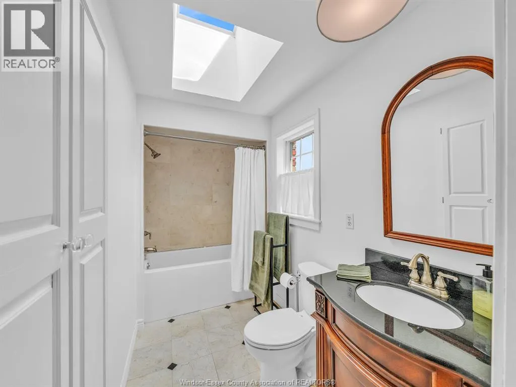 2998 ST LUKE CRESCENT