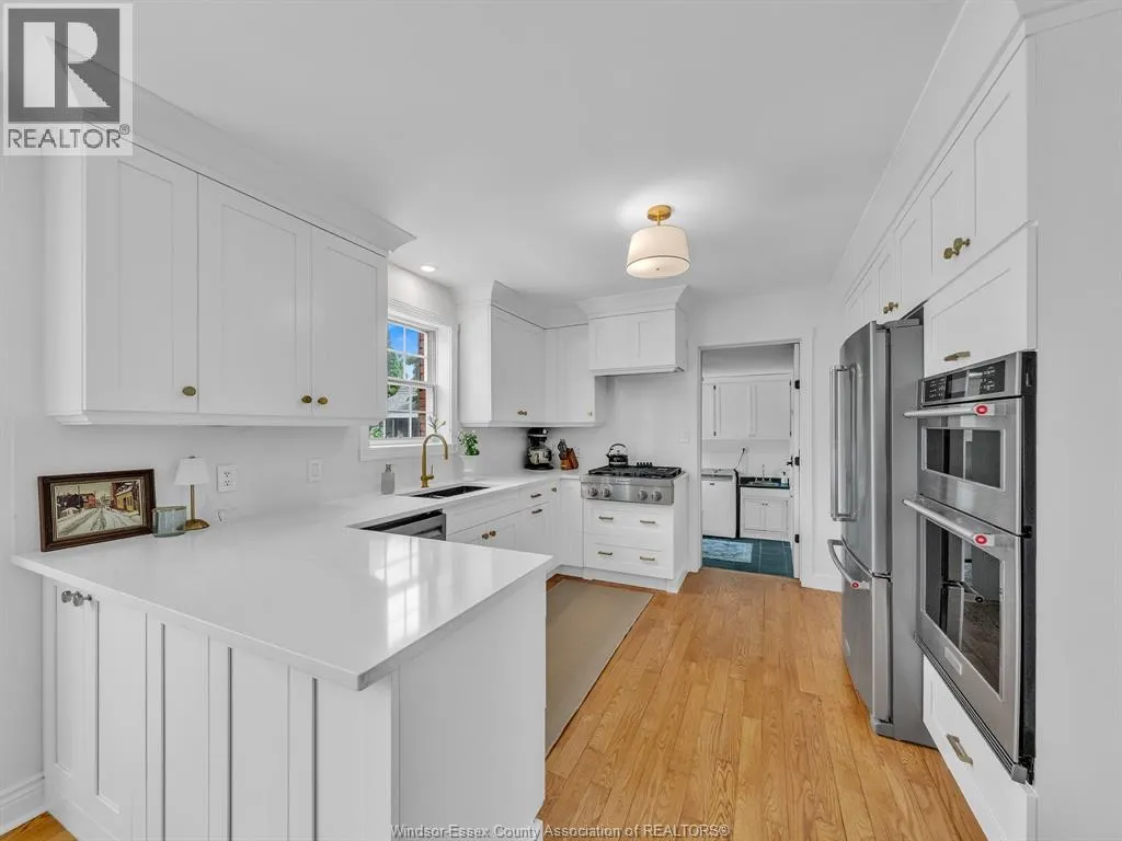 2998 ST LUKE CRESCENT