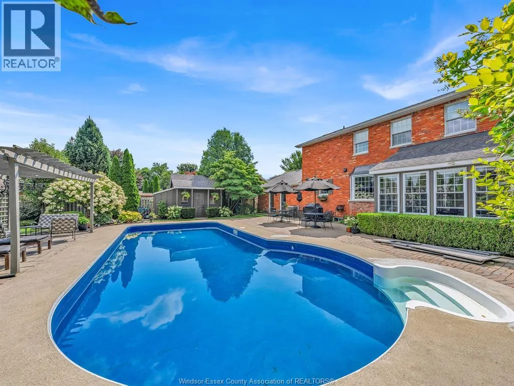 2998 ST LUKE CRESCENT