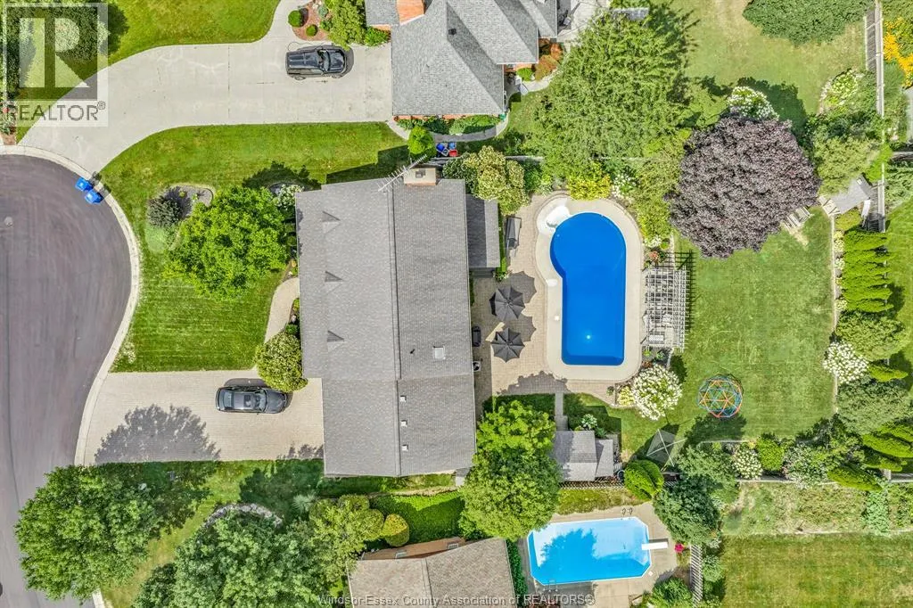 2998 ST LUKE CRESCENT