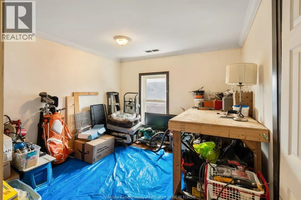 261 Bathurst STREET