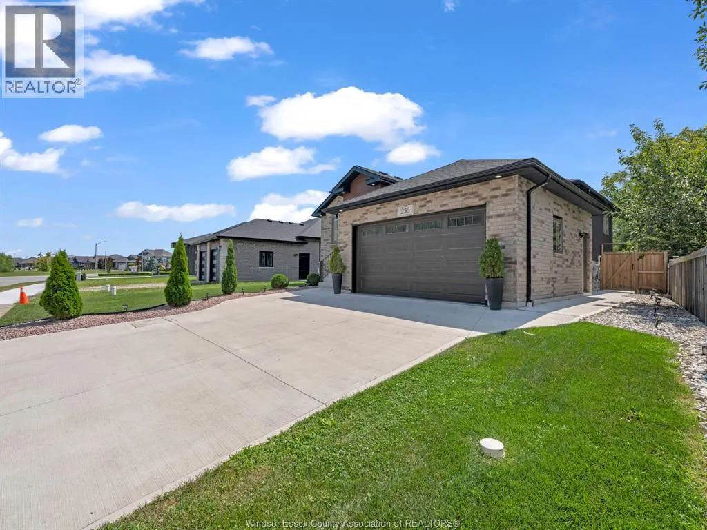 233 Sandybrook WAY