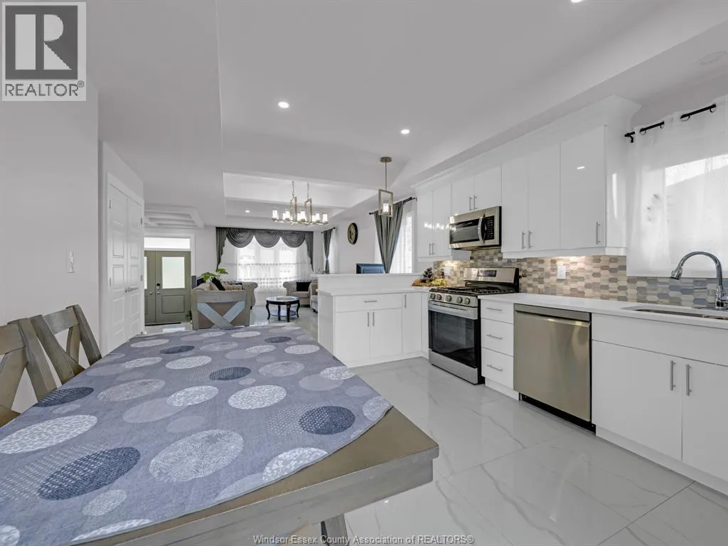 233 Sandybrook WAY