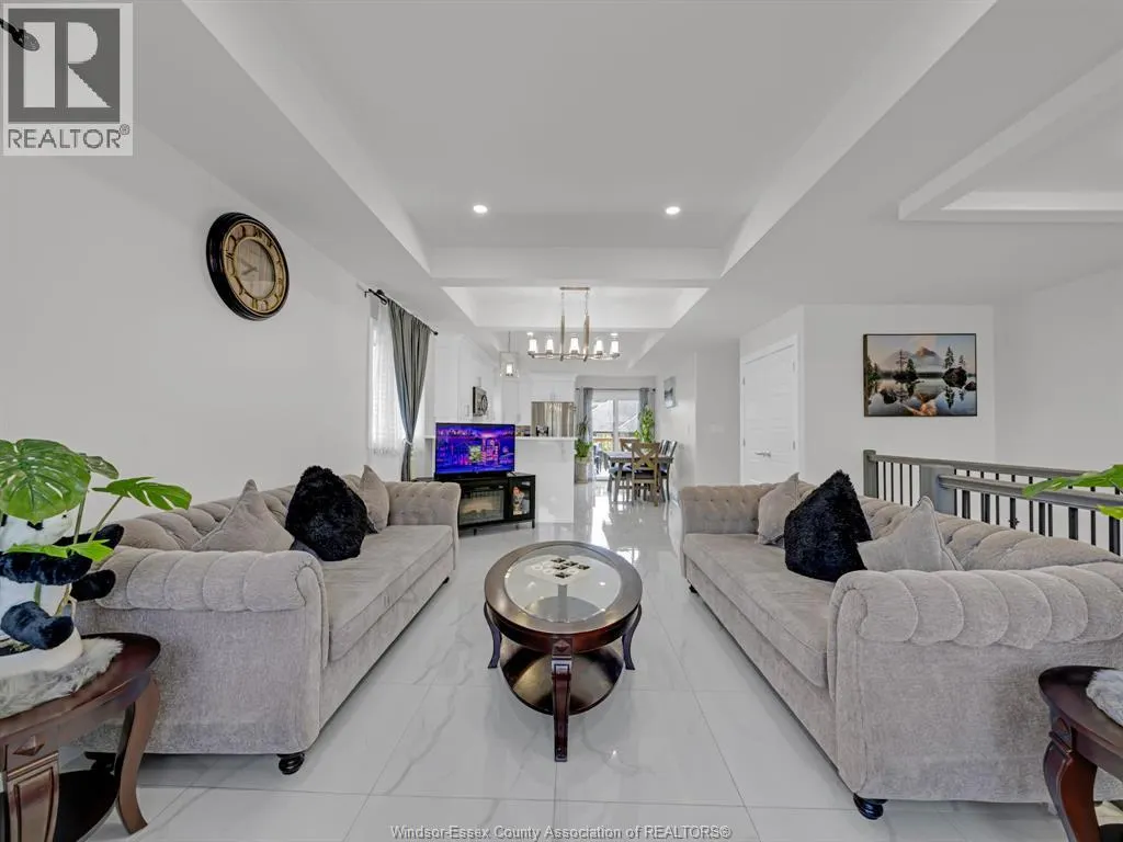 233 Sandybrook WAY