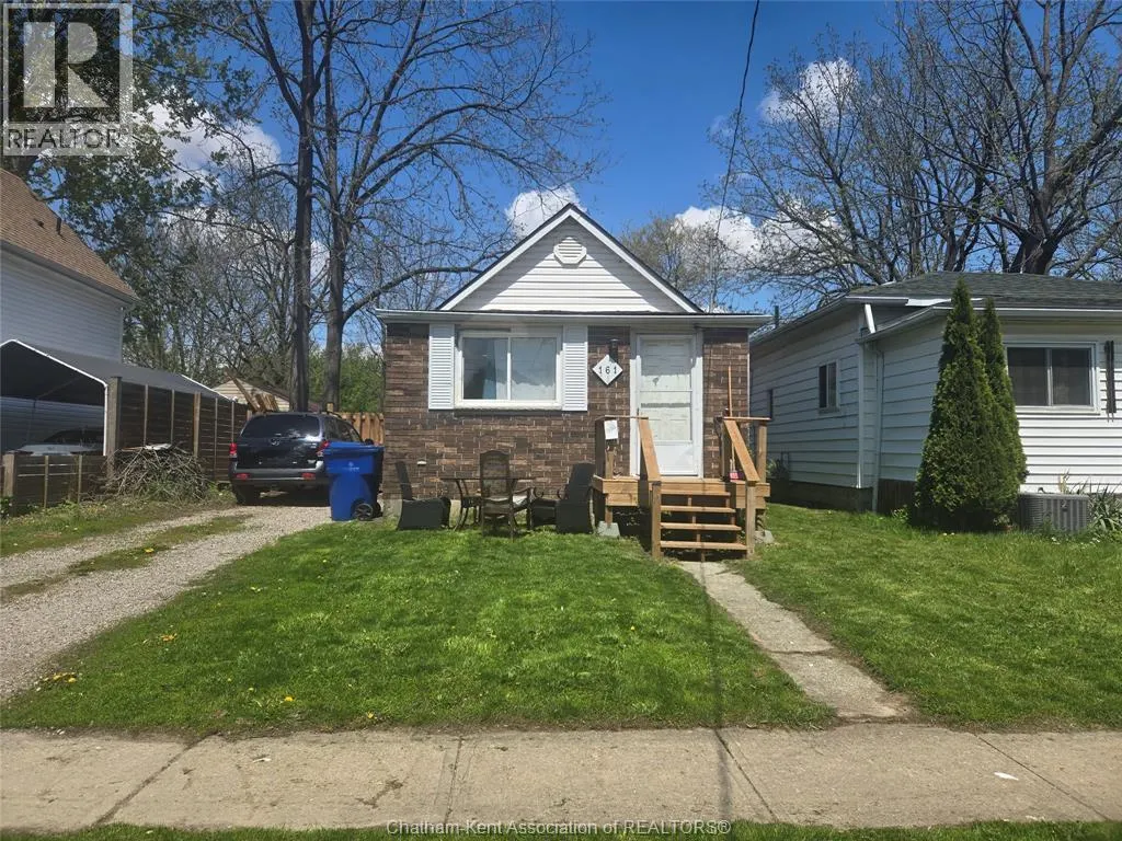 161 Wellington STREET East
