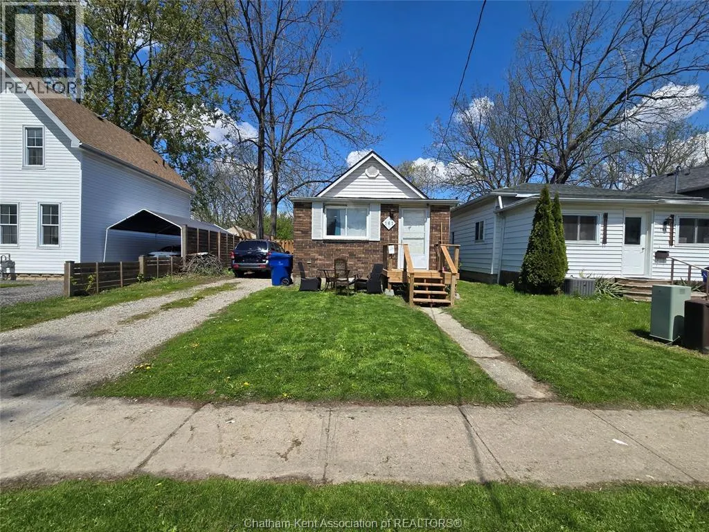 161 Wellington STREET East