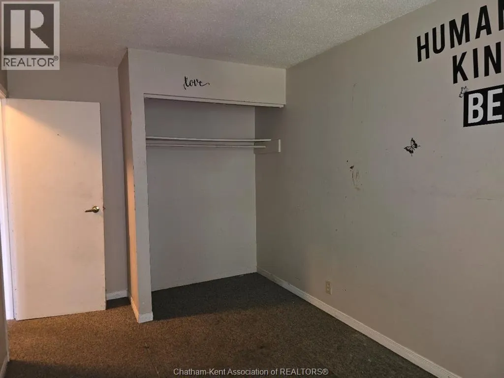 12 Montgomery DRIVE Unit# A207