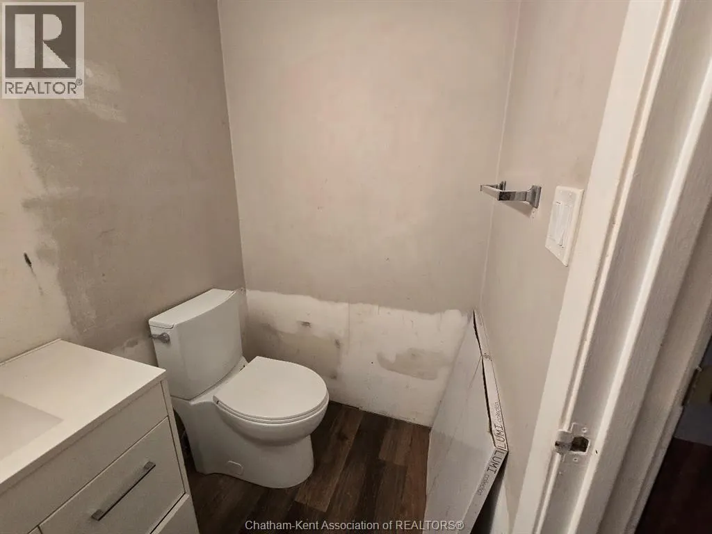 12 Montgomery DRIVE Unit# A207