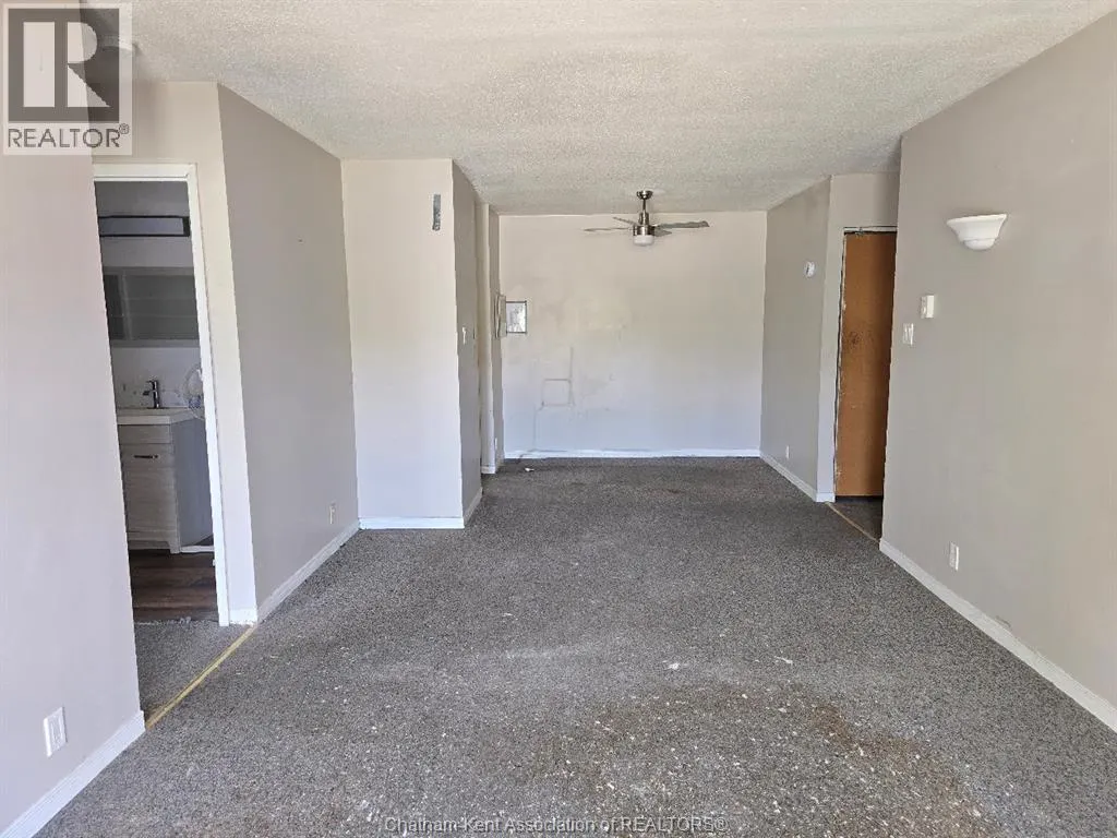 12 Montgomery DRIVE Unit# A207
