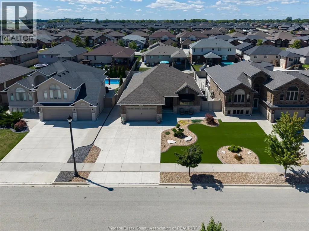 1360 LEGENDS LANE
