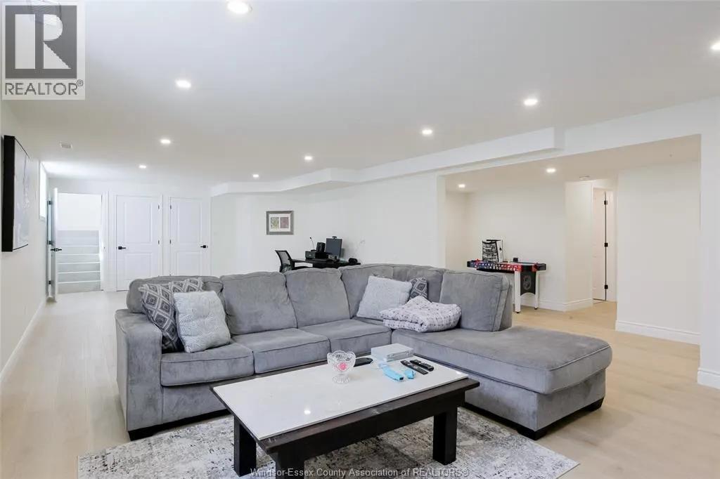 236 MCLELLAN