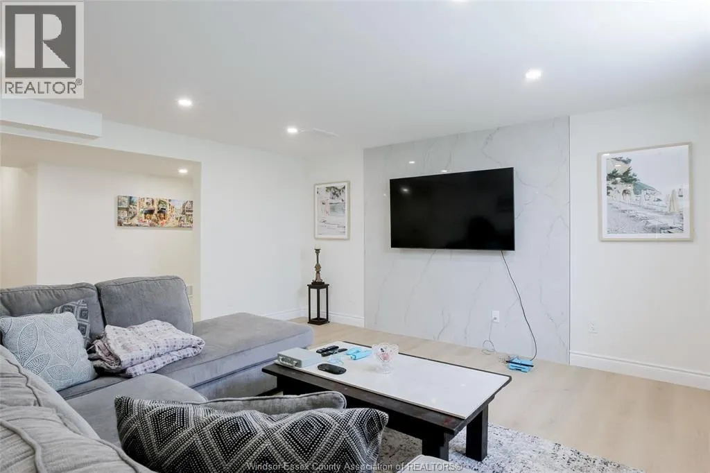 236 MCLELLAN