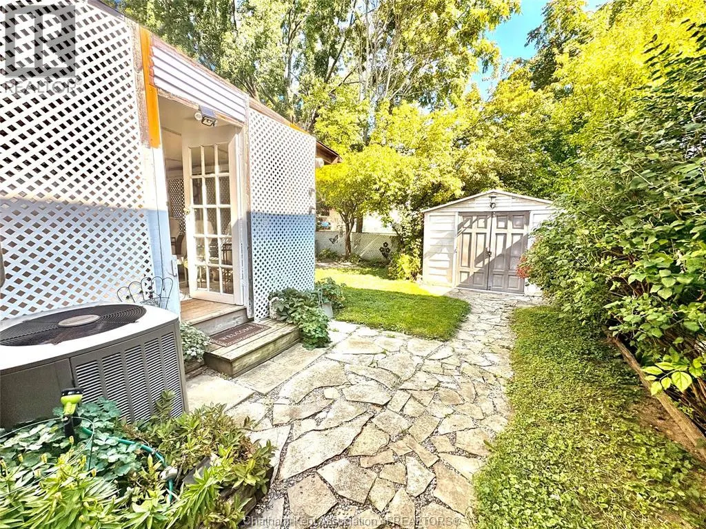 60 COPPERFIELD CRESCENT