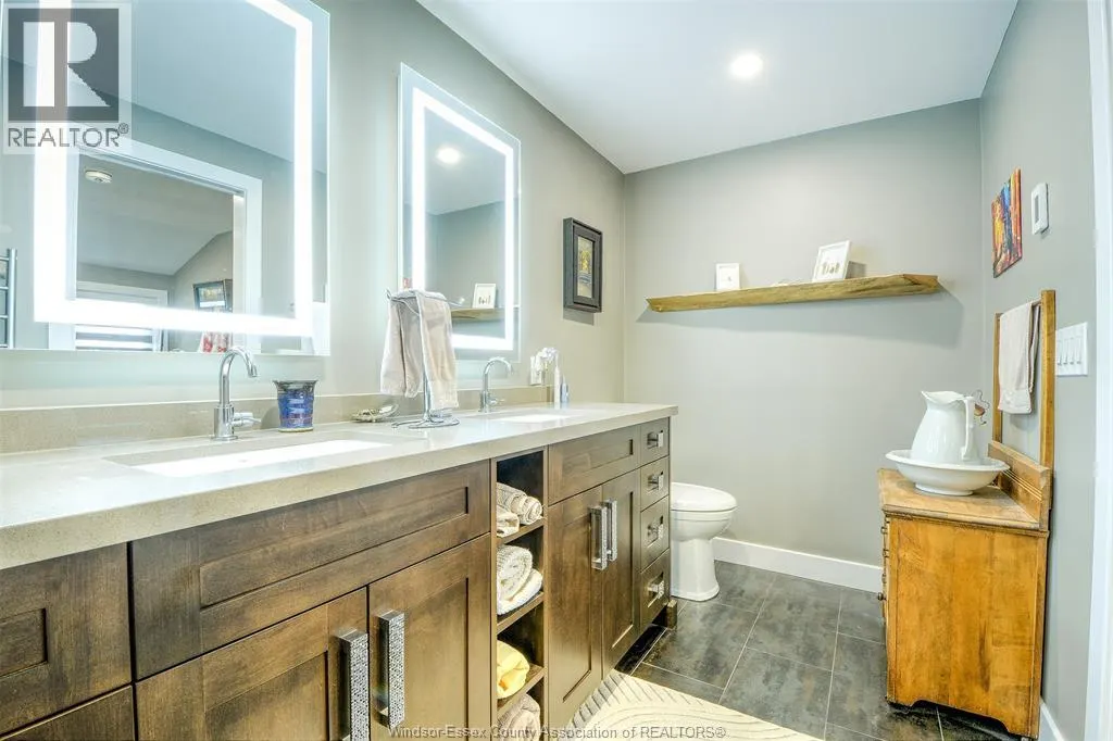 593 DALHOUSIE
