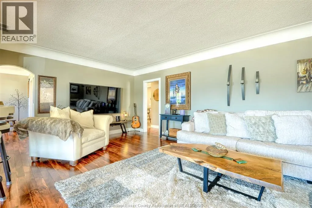 593 DALHOUSIE