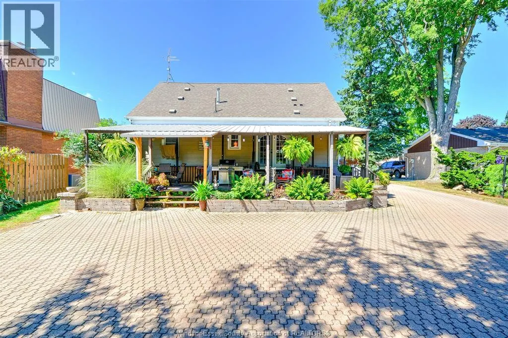 593 DALHOUSIE