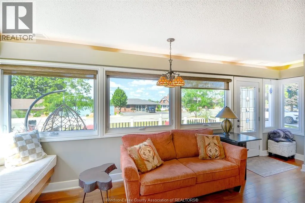 593 DALHOUSIE