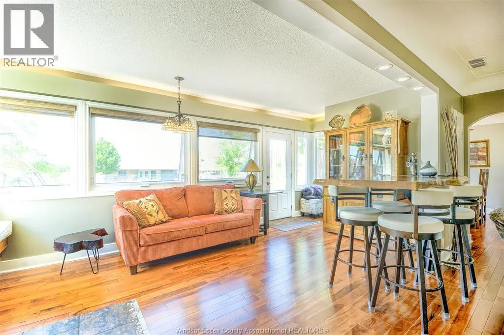 593 DALHOUSIE