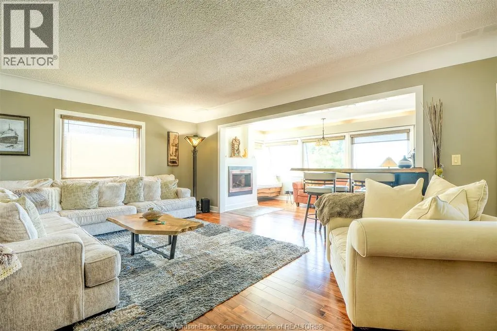593 DALHOUSIE