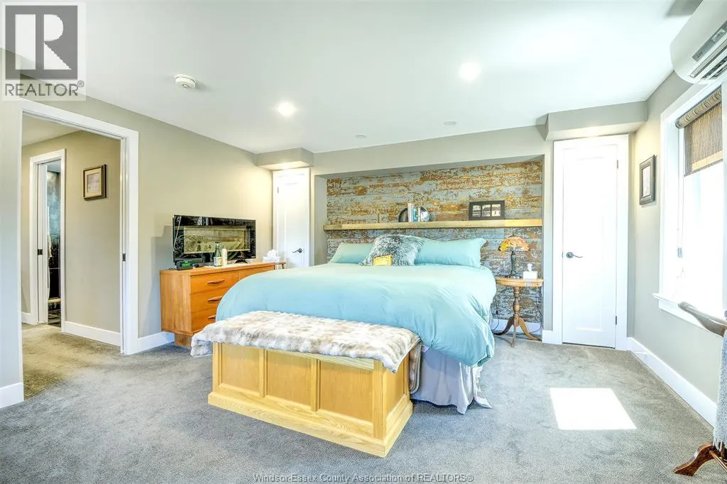 593 DALHOUSIE